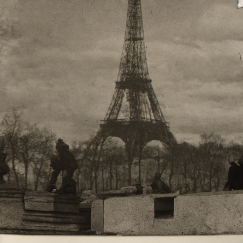AI-generated Paris scene from Phil’s SD2.1 LoRA release